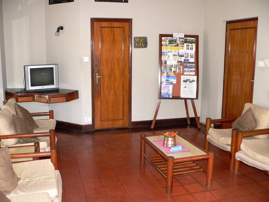 Trek-O-Tel Hotell Pokhara Exteriör bild