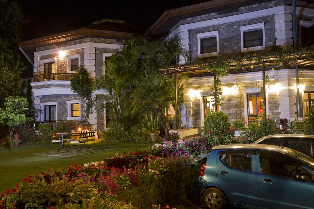 Trek-O-Tel Hotell Pokhara Exteriör bild