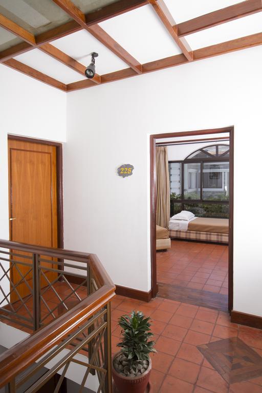 Trek-O-Tel Hotell Pokhara Exteriör bild