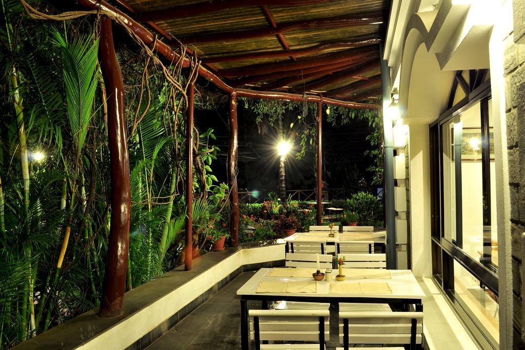 Trek-O-Tel Hotell Pokhara Exteriör bild