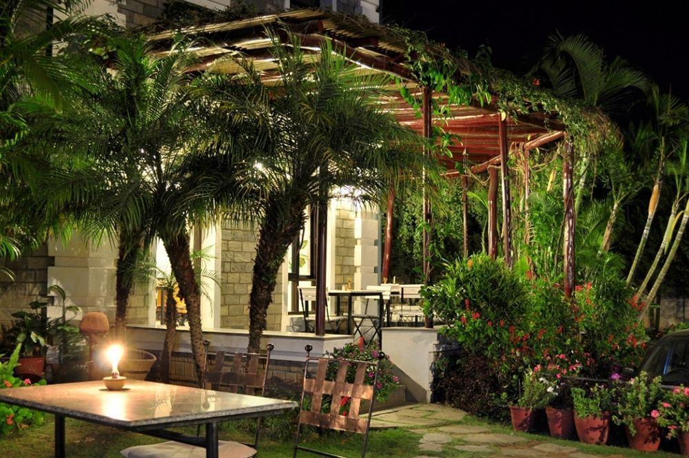 Trek-O-Tel Hotell Pokhara Exteriör bild