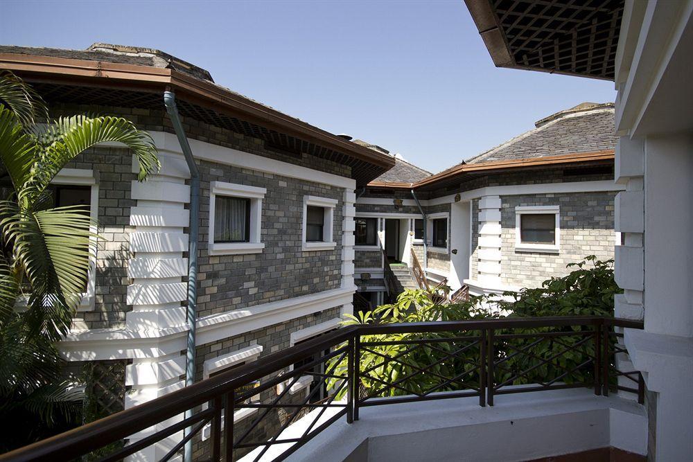 Trek-O-Tel Hotell Pokhara Exteriör bild