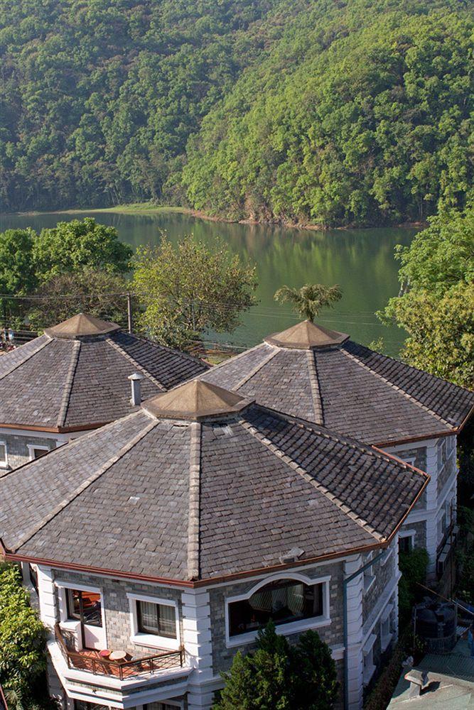 Trek-O-Tel Hotell Pokhara Exteriör bild