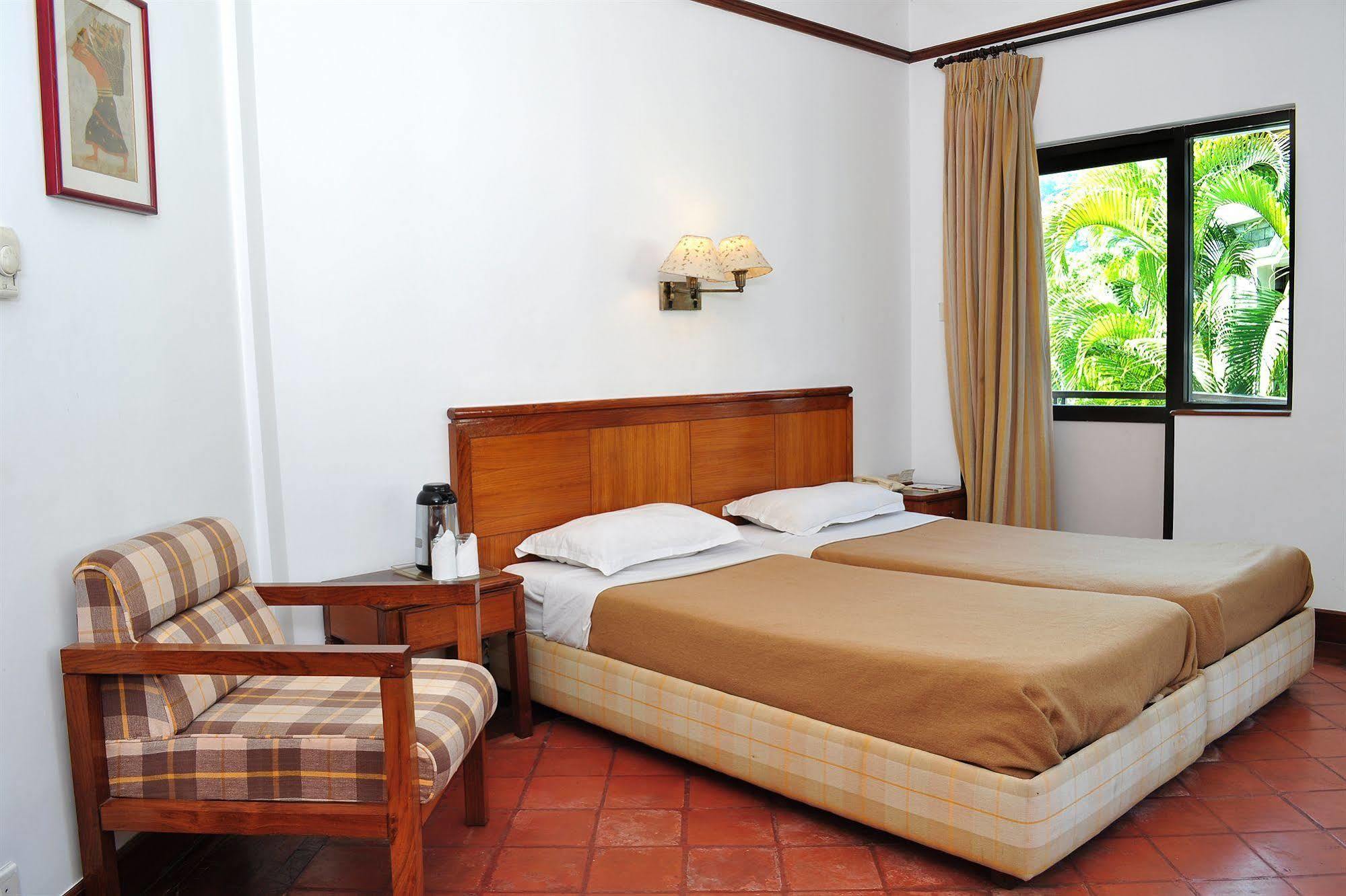 Trek-O-Tel Hotell Pokhara Exteriör bild