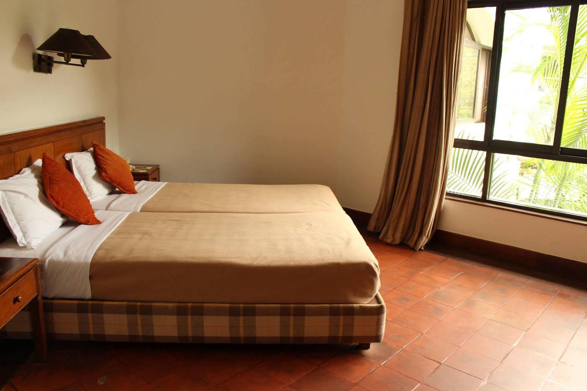 Trek-O-Tel Hotell Pokhara Exteriör bild