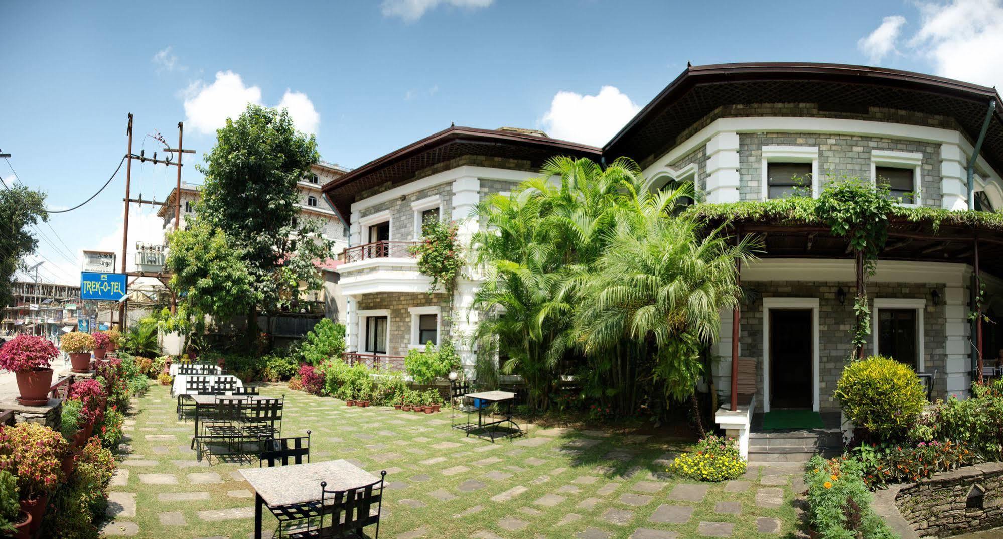 Trek-O-Tel Hotell Pokhara Exteriör bild