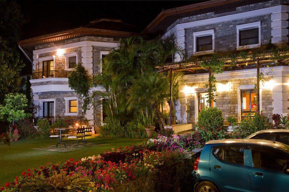 Trek-O-Tel Hotell Pokhara Exteriör bild